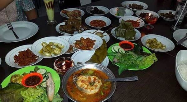 10 Resto, Rumah Makan, dan Kedai Legendaris di Kota Palembang
