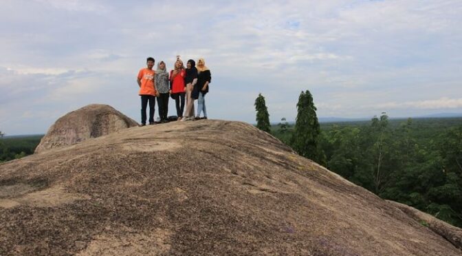 Wisata Unik Taman Batu Granit Tanjung Bintang Lampung